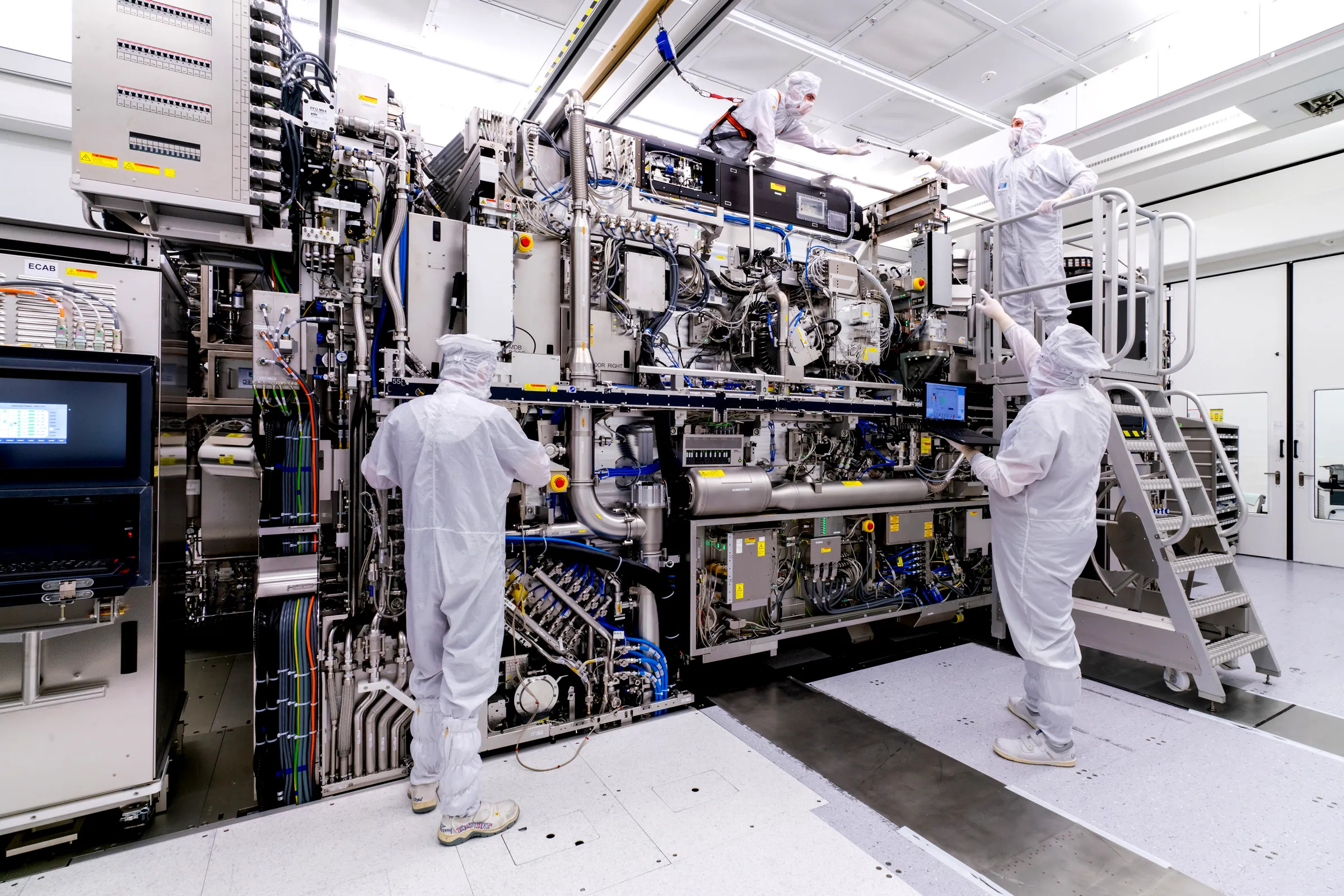 Microchip Manufacturing Machines At Best Price